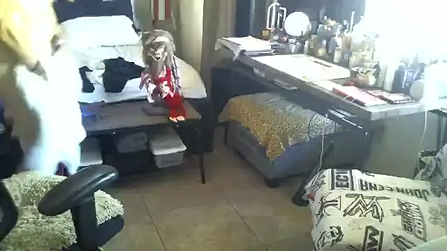 mycock2474u online show from 10-04-25, 06:28