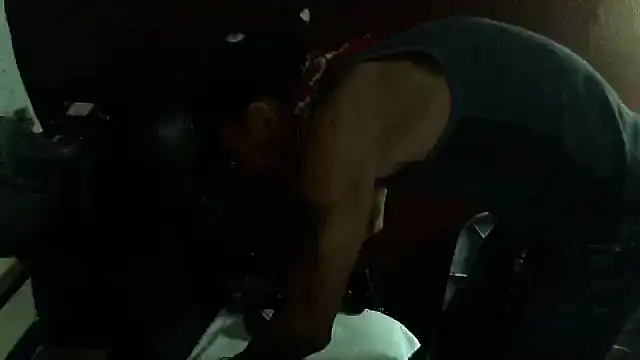 mycock2474u online show from 10-31-25, 06:47