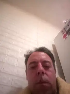 Snapshot of david_geam chatting on 12-10-24, 07:43 david geam online show from 12-10-24, 07:43