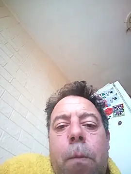 Snapshot of david_geam chatting on 12-13-24, 06:42 david geam online show from 12-13-24, 06:42