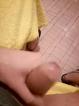 Snapshot of david_geam chatting on 12-18-24, 03:37 david geam online show from 12-18-24, 03:37