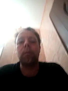 Snapshot of david_geam chatting on 03-07-25, 02:15 david geam online show from 03-07-25, 02:15