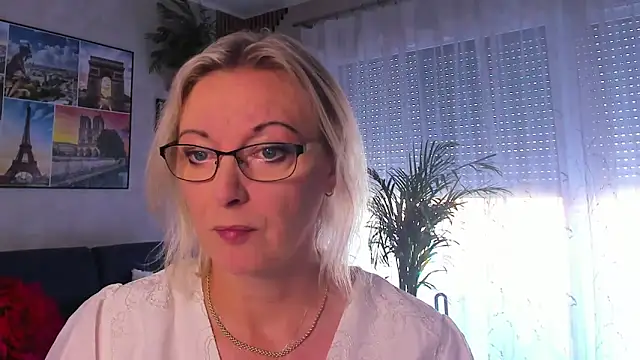 Snapshot of vanessa_chat chatting on 06-22-26, 01:30 vanessa chat online show from 06-22-26, 01:30