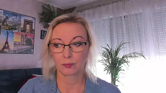 Snapshot of vanessa_chat chatting on 07-08-26, 01:15 vanessa chat online show from 07-08-26, 01:15