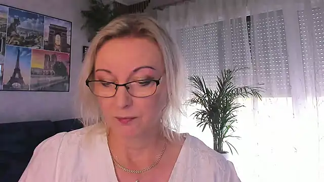 Snapshot of vanessa_chat chatting on 07-12-26, 01:13 vanessa chat online show from 07-12-26, 01:13