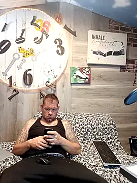 Snapshot of JPleasure4u chatting on 02-15-26, 04:42 JPleasure4u online show from 02-15-26, 04:42