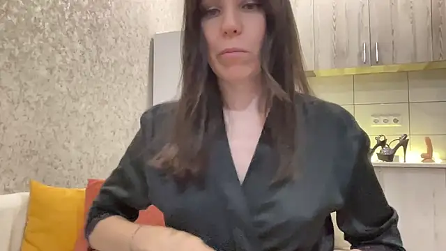 Snapshot of HotyWinter chatting on 02-22-26, 02:56 HotyWinter online show from 02-22-26, 02:56