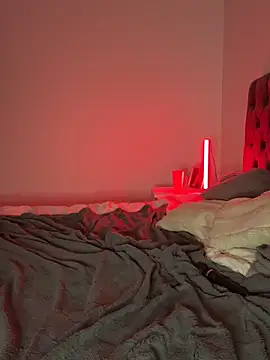 EllaMae online show from 04-10-26, 10:14