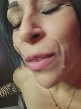 Snapshot of lissglow chatting on 11-13-25, 11:03 lissglow online show from 11-13-25, 11:03