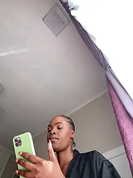 LuciousLips96 online show from 06-06-26, 10:09