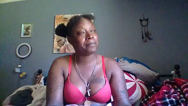 Snapshot of msdeedee chatting on 05-16-26, 04:39 msdeedee online show from 05-16-26, 04:39