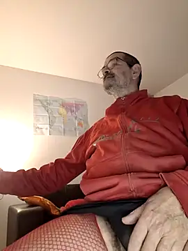 Snapshot of silvio-aus-luzern-CH chatting on 01-04-25, 03:39 silvio-aus-luzern-CH online show from 01-04-25, 03:39