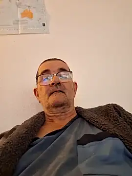 Snapshot of silvio-aus-luzern-CH chatting on 02-22-25, 03:47 silvio-aus-luzern-CH online show from 02-22-25, 03:47