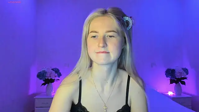 AnnaCarrera online show from 03-18-25, 09:32