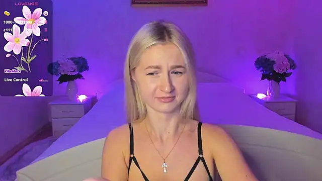 AnnaCarrera online show from 10-27-25, 09:52