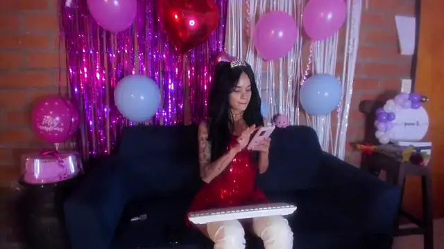 secretgreisy  online show from 11-21-25, 04:22