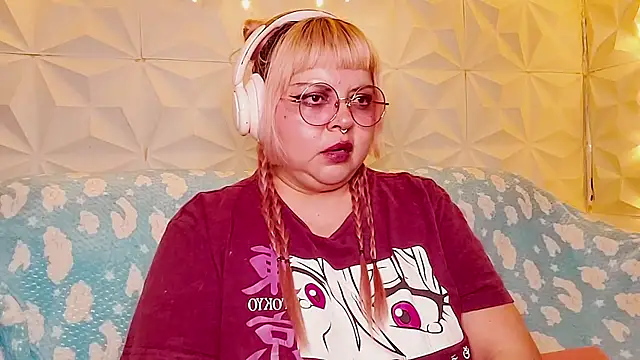 Satyn doll online show from 05-15-26, 11:34