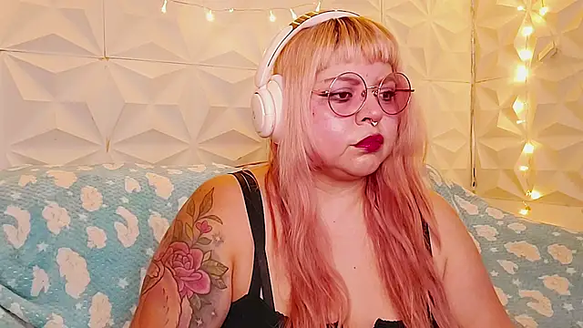 Satyn doll online show from 05-20-26, 10:16