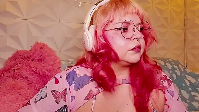 Snapshot of Satyn_doll chatting on 06-25-26, 10:47 Satyn doll online show from 06-25-26, 10:47