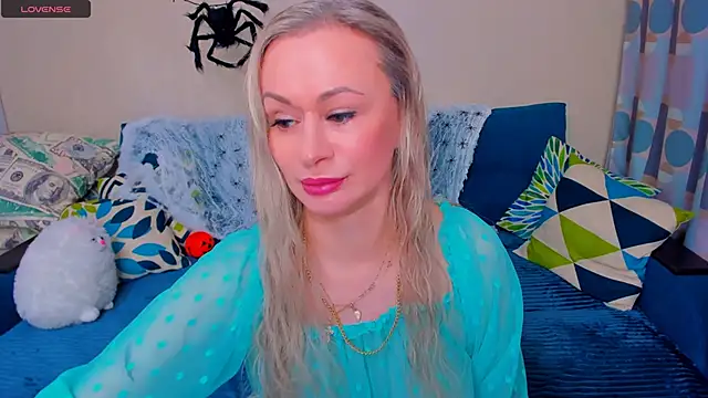 EllenMoore online show from 11-02-25, 03:09