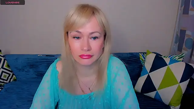 EllenMoore online show from 07-02-26, 03:23