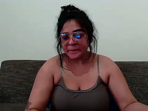 indianishkq7 online show from 12-14-25, 08:52