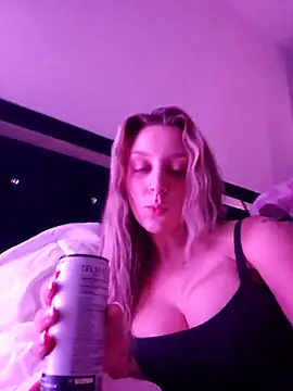 LilyOrion online show from 09-12-25, 03:39