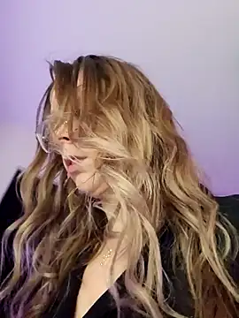 LilyOrion online show from 03-08-26, 01:14