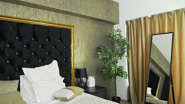 LisaCroft online show from 02-21-25, 11:55