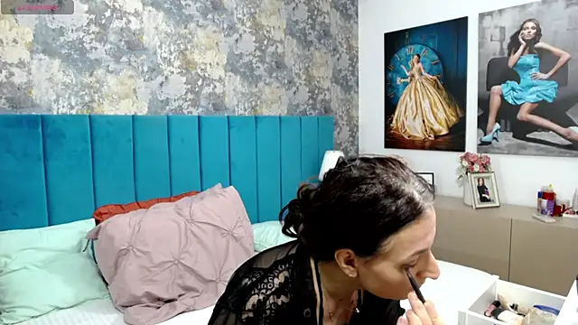 LisaCroft online show from 11-30-25, 08:07