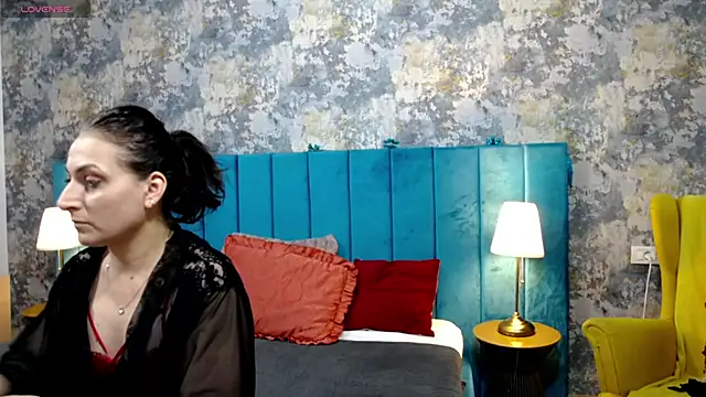 LisaCroft online show from 12-17-25, 07:14