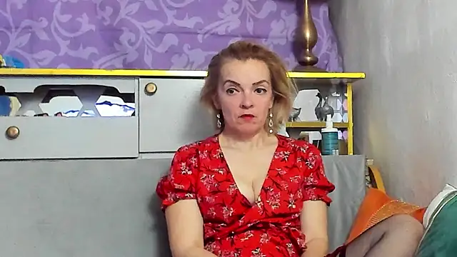 KateConner online show from 04-09-26, 08:14