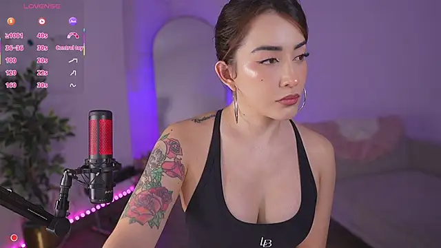 CATALINA RESTREPO online show from 02-24-25, 12:20