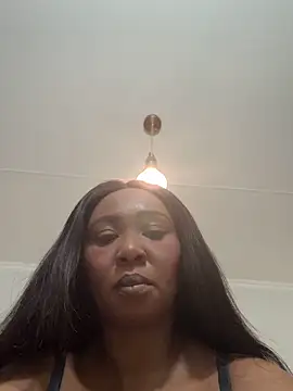 Snapshot of Bootyliciouse21X chatting on 02-21-26, 09:27 Bootyliciouse21X online show from 02-21-26, 09:27