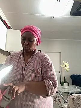 Bootyliciouse21X online show from 06-01-26, 06:48