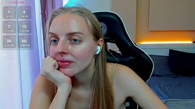 Snapshot of Jam_cream chatting on 10-14-25, 08:37 Jam cream online show from 10-14-25, 08:37