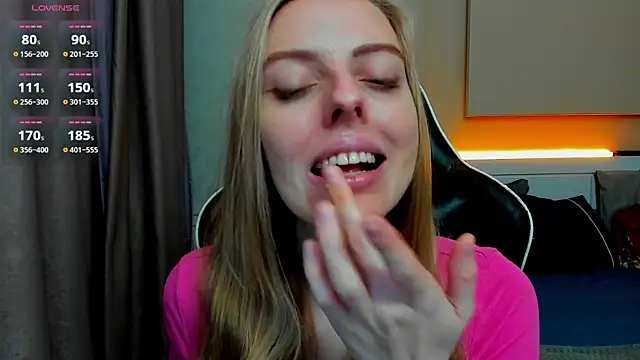 Snapshot of Jam_cream chatting on 10-24-25, 05:42 Jam cream online show from 10-24-25, 05:42