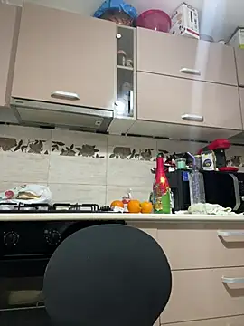 Snapshot of Almmaxxxx chatting on 12-10-24, 06:33 Almmaxxxx online show from 12-10-24, 06:33