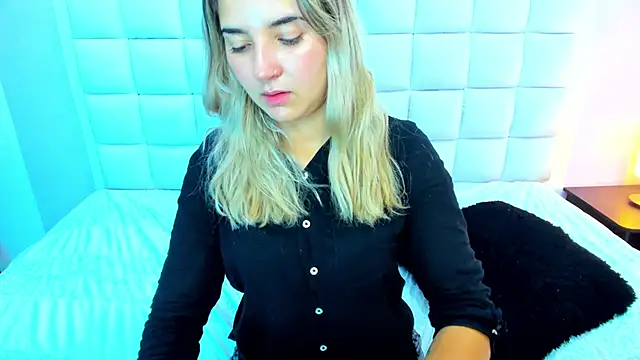 teresasroom  online show from 03-07-25, 04:33