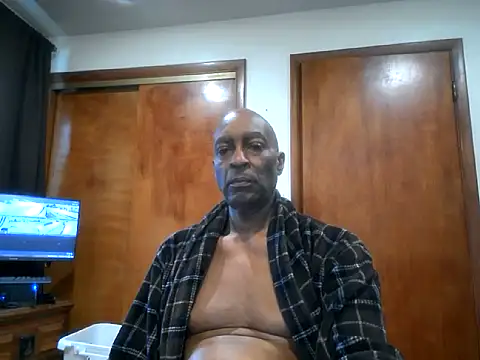 longdick4you8686 online show from 02-08-25, 08:53