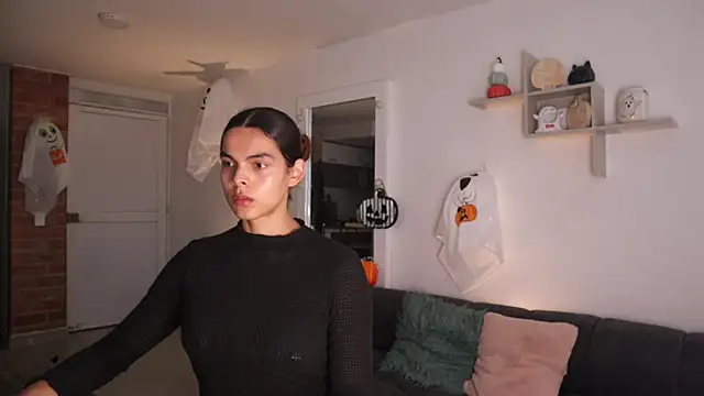  Vahos  online show from 10-27-25, 06:56