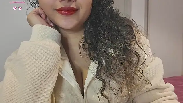Snapshot of _neesha_414_ chatting on 07-05-26, 10:22 neesha 414 online show from 07-05-26, 10:22