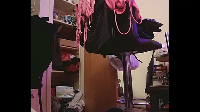 Snapshot of Mikela_Alexa chatting on 12-06-24, 04:06 Mikela Alexa online show from 12-06-24, 04:06