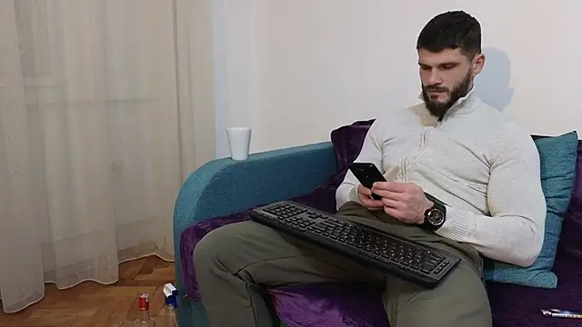 Snapshot of MauroTwin chatting on 12-20-24, 05:40 MauroTwin online show from 12-20-24, 05:40