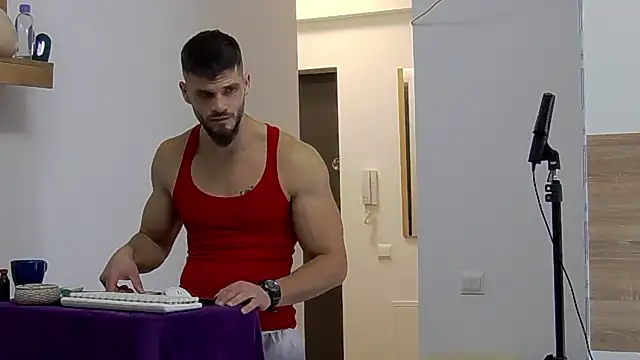 Snapshot of MauroTwin chatting on 01-15-25, 04:43 MauroTwin online show from 01-15-25, 04:43