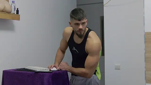 Snapshot of MauroTwin chatting on 01-16-25, 09:08 MauroTwin online show from 01-16-25, 09:08