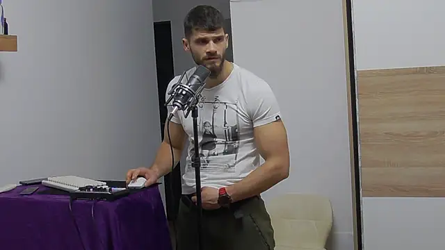 Snapshot of MauroTwin chatting on 02-03-25, 05:46 MauroTwin online show from 02-03-25, 05:46