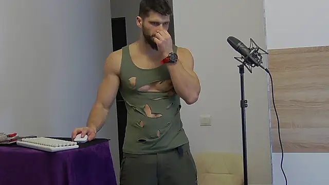 Snapshot of MauroTwin chatting on 02-06-25, 04:25 MauroTwin online show from 02-06-25, 04:25