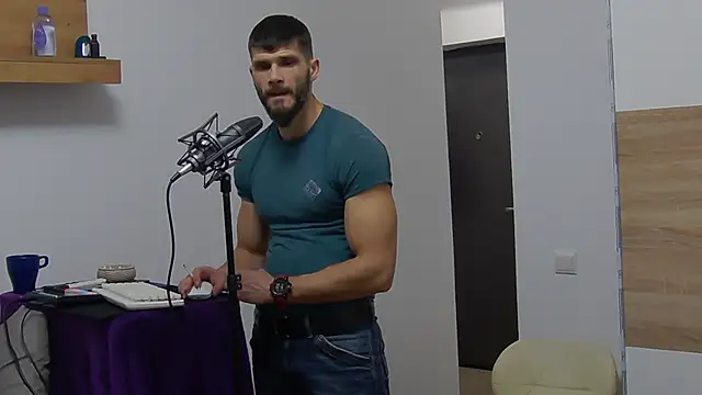 Snapshot of MauroTwin chatting on 02-13-25, 04:17 MauroTwin online show from 02-13-25, 04:17