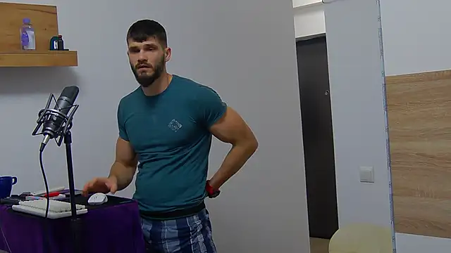 Snapshot of MauroTwin chatting on 02-14-25, 06:08 MauroTwin online show from 02-14-25, 06:08